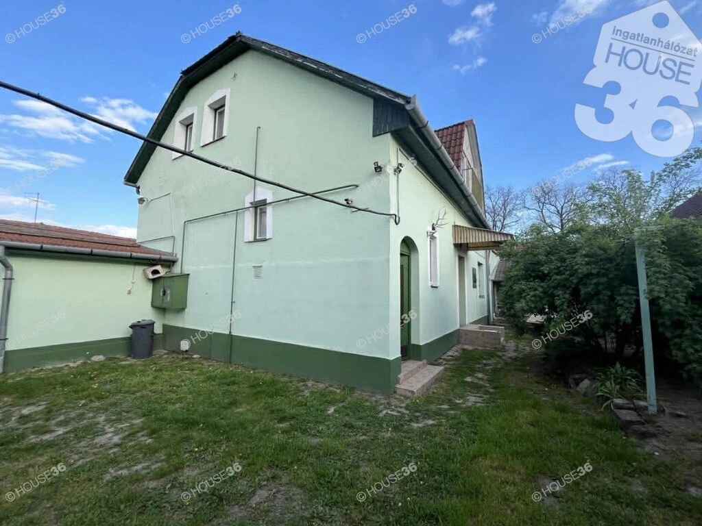 Kecskemét Belvárosában 13 szobás munkásszállás 2 apartmanlakással eladó