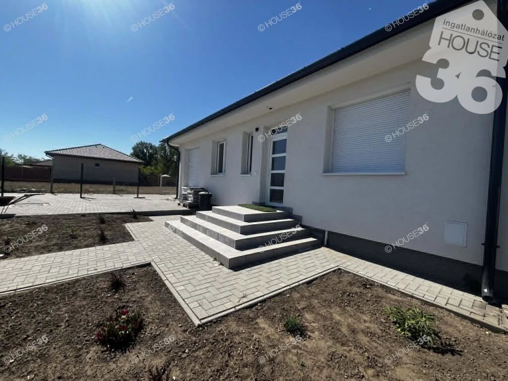 c3-1-name c2-1-name, Kecskemét