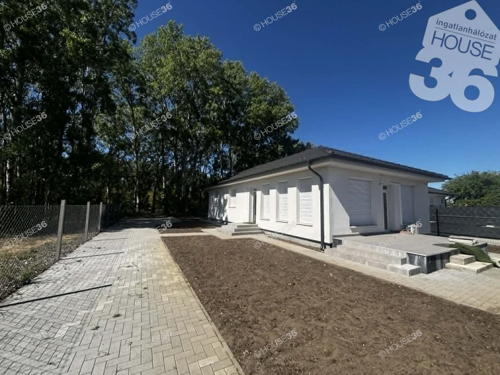 c3-1-name c2-1-name, Kecskemét
