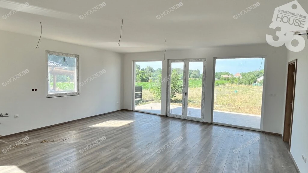 Kecskeméten Nappali + 3 szobás ház eladó!