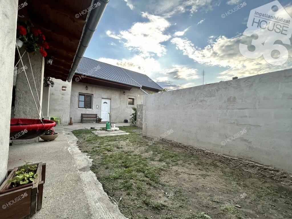c3-1-name c2-1-name, Nagykőrös