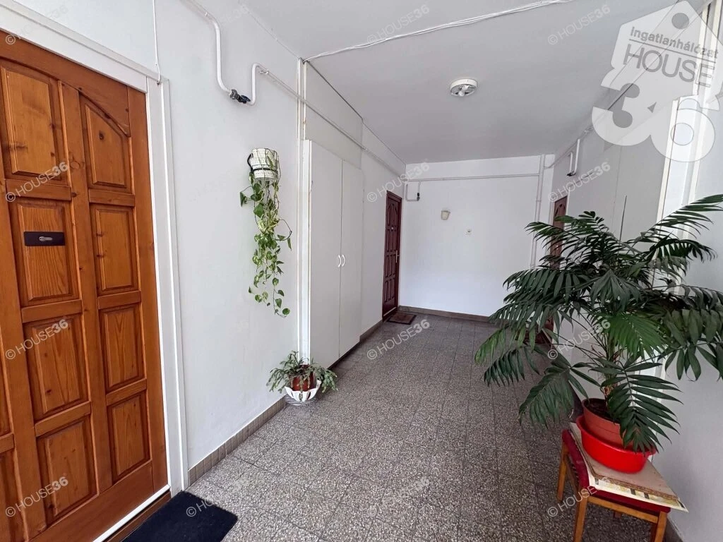 Homokbányai, 1,5 szobás, első emeleti lakás eladó!