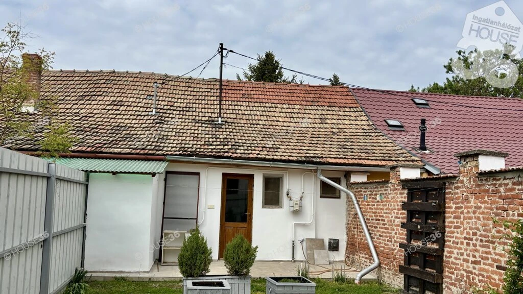Eladó Belvárosi Ékszerdoboz Kiskunfélegyházán!
