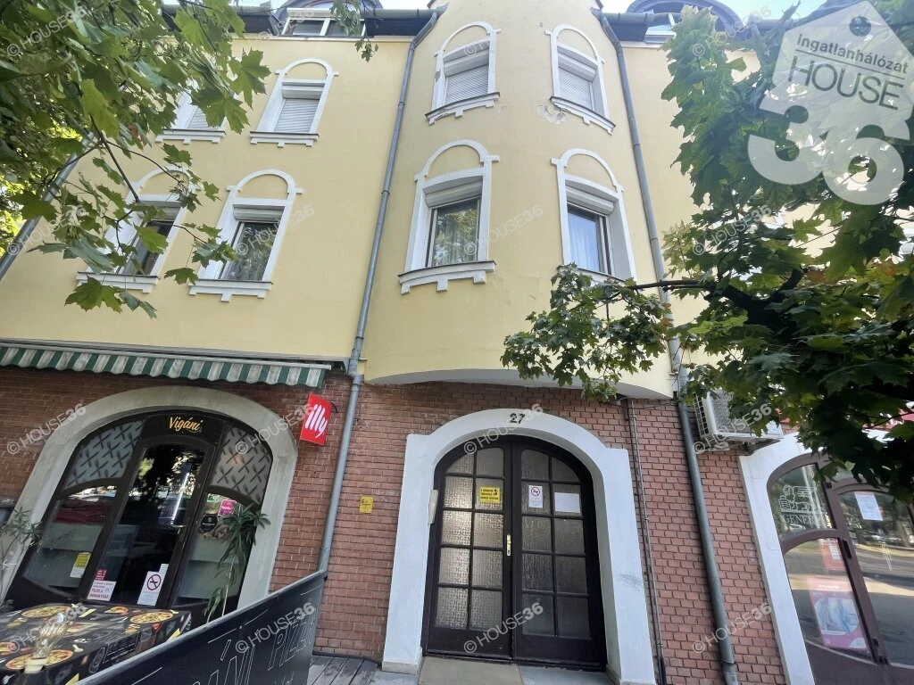 Kecskemét Széchenyi körúton, nappali + 3 szobás, gyönyörű lakás Eladó!