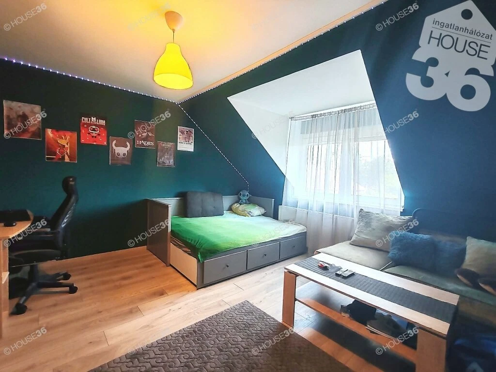 ​Két lakásként nyilvántartott, felújított családi ház Kecskemét belterületén