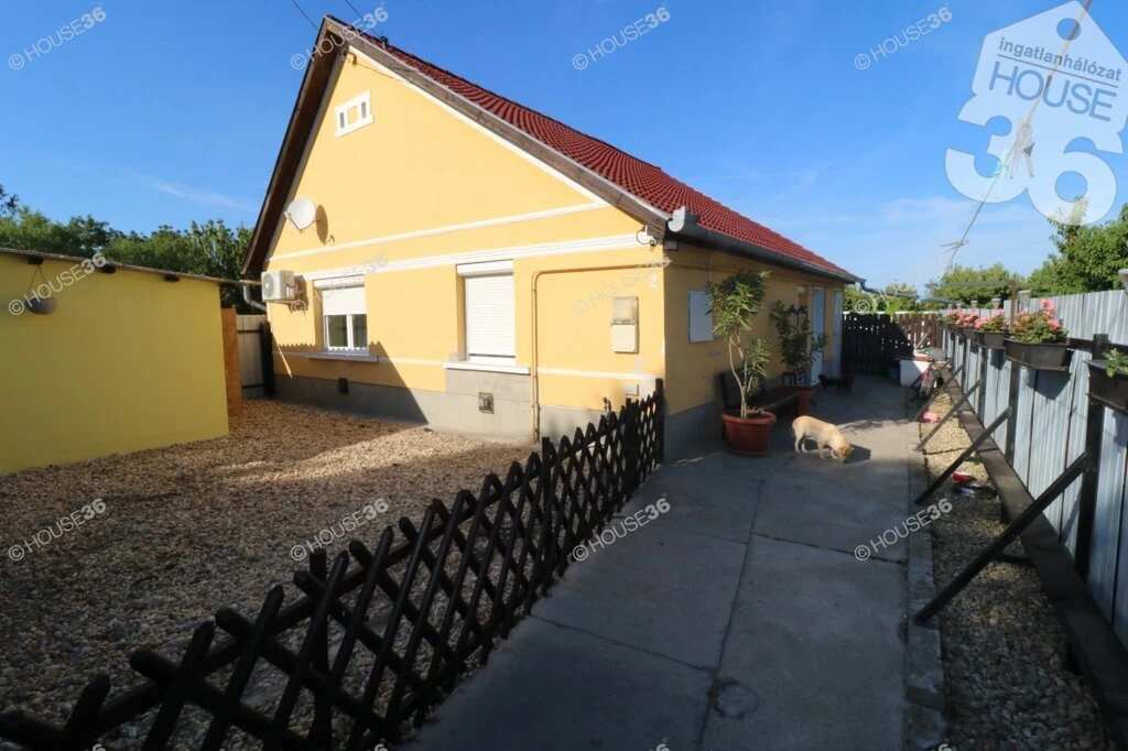c3-1-name c2-1-name, Dunaföldvár