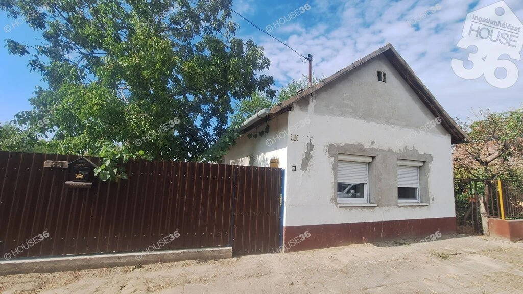 ELADÓ családi ház GÁTÉRON!