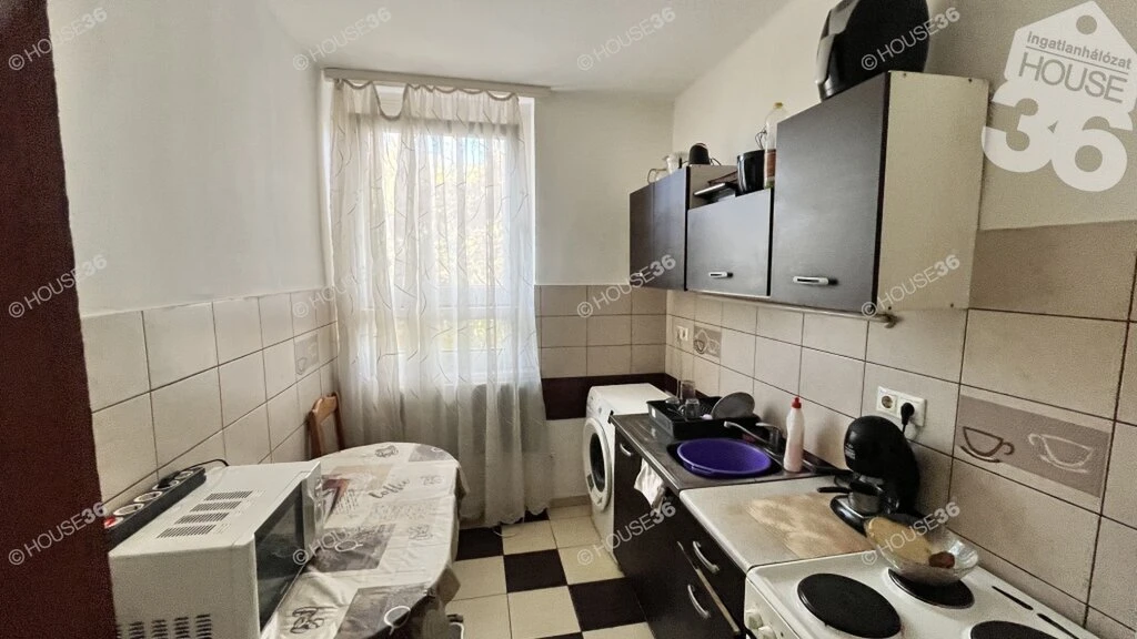 *ÁRCSÖKKENÉS* Kecskemét belvárosában III. emeleti, 55 m2-es, 2 szobás lakás eladó!