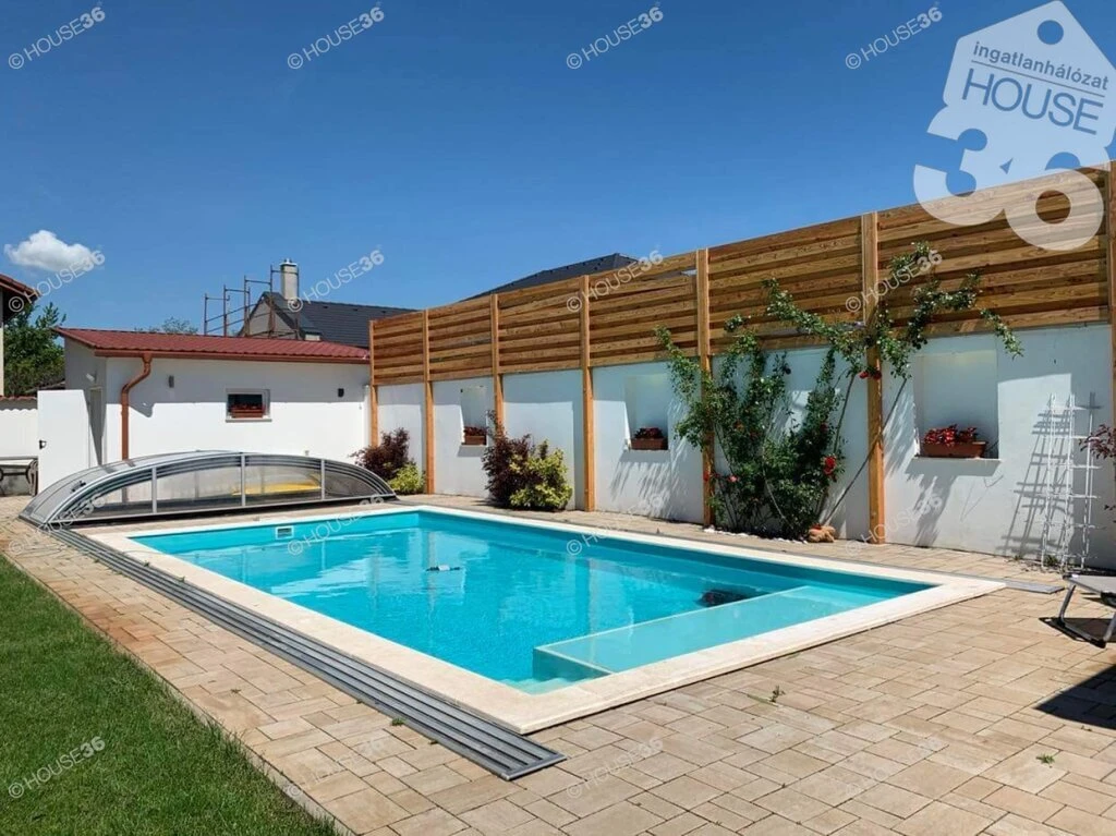 Vacsiközben azonnal költözhető luxusház kiadó!