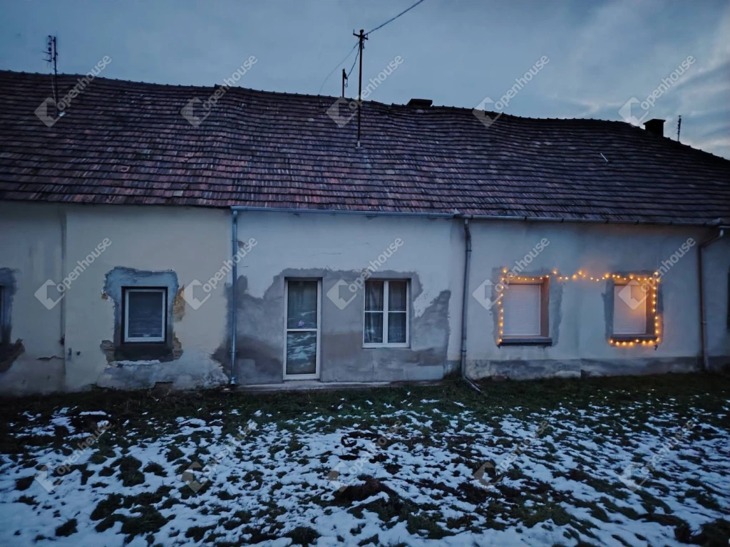 Óbarok, eladó sorházi lakás