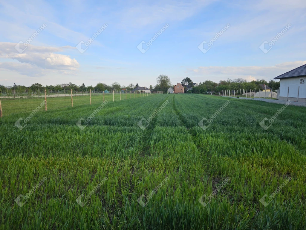 For sale building plot, Úrhida