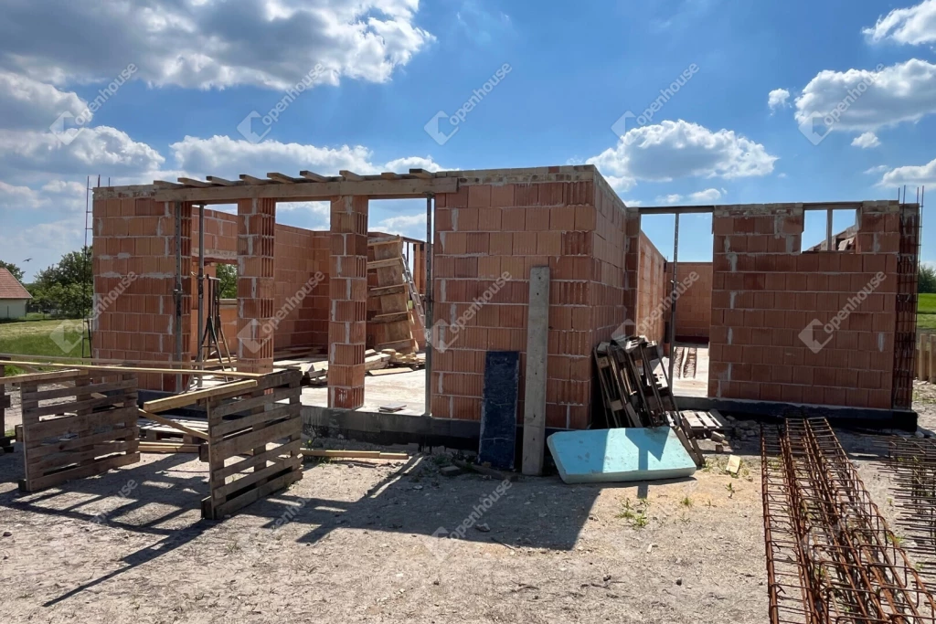 For sale semi-detached house, Úrhida