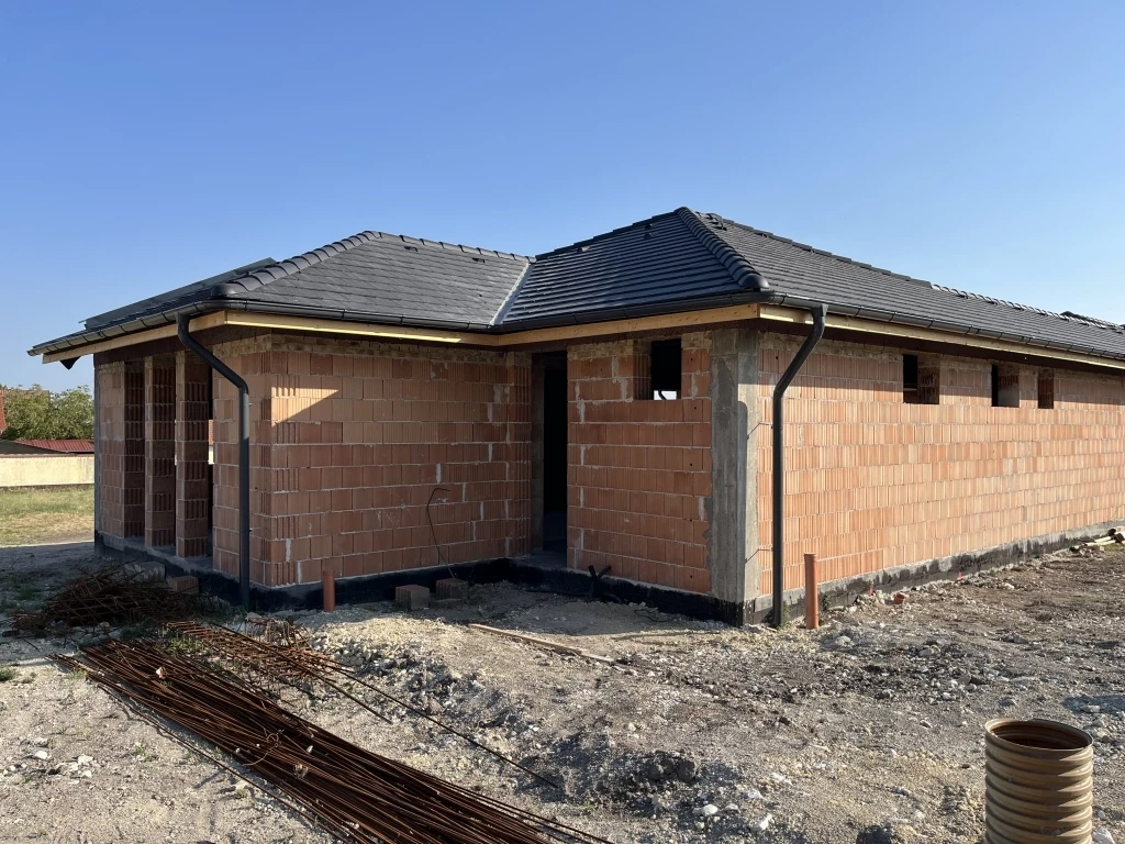 For sale semi-detached house, Úrhida