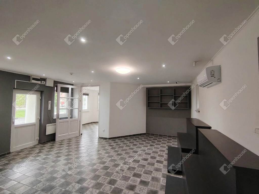 For sale store, Velence