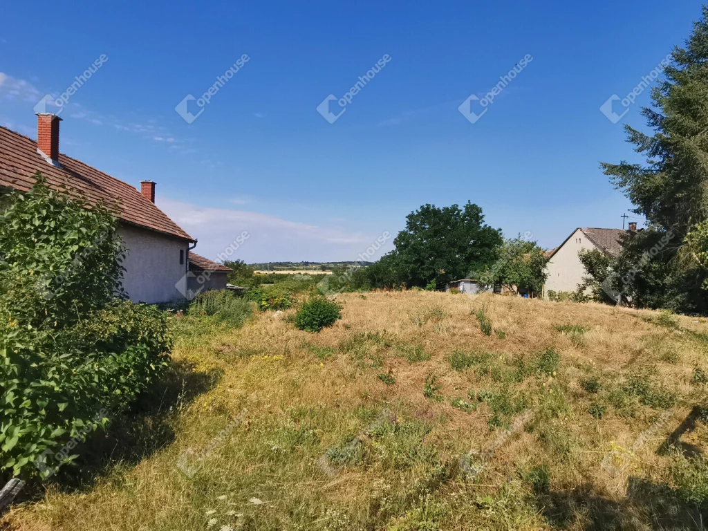 Eladó építési telek Polgárdi központjában