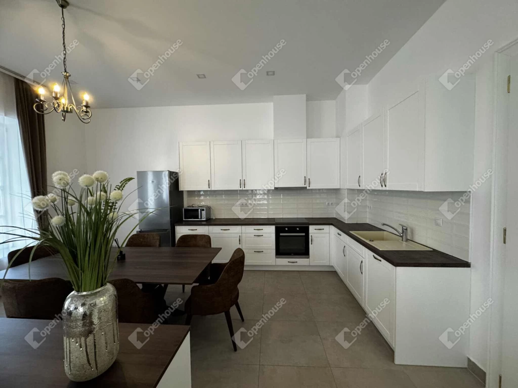 Kiadó nívós nagypolgári stílusú lakások.