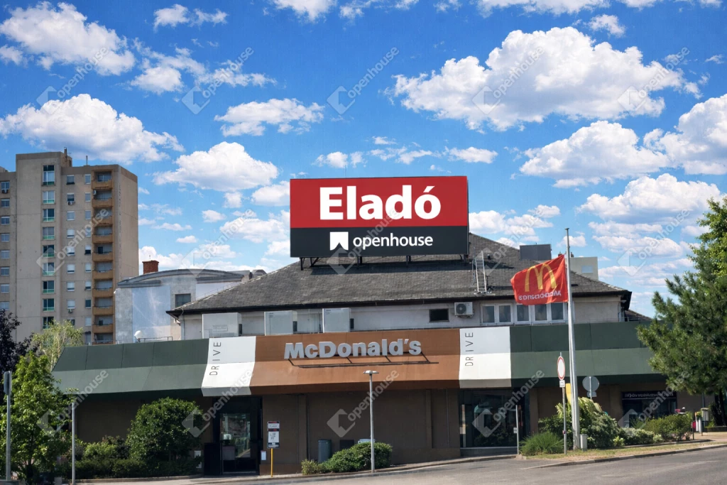 Eladó exkluzív kereskedelmi ingatlan Székesfehérvár belvárosában – Piac tér 1., a McDonald’s felett.