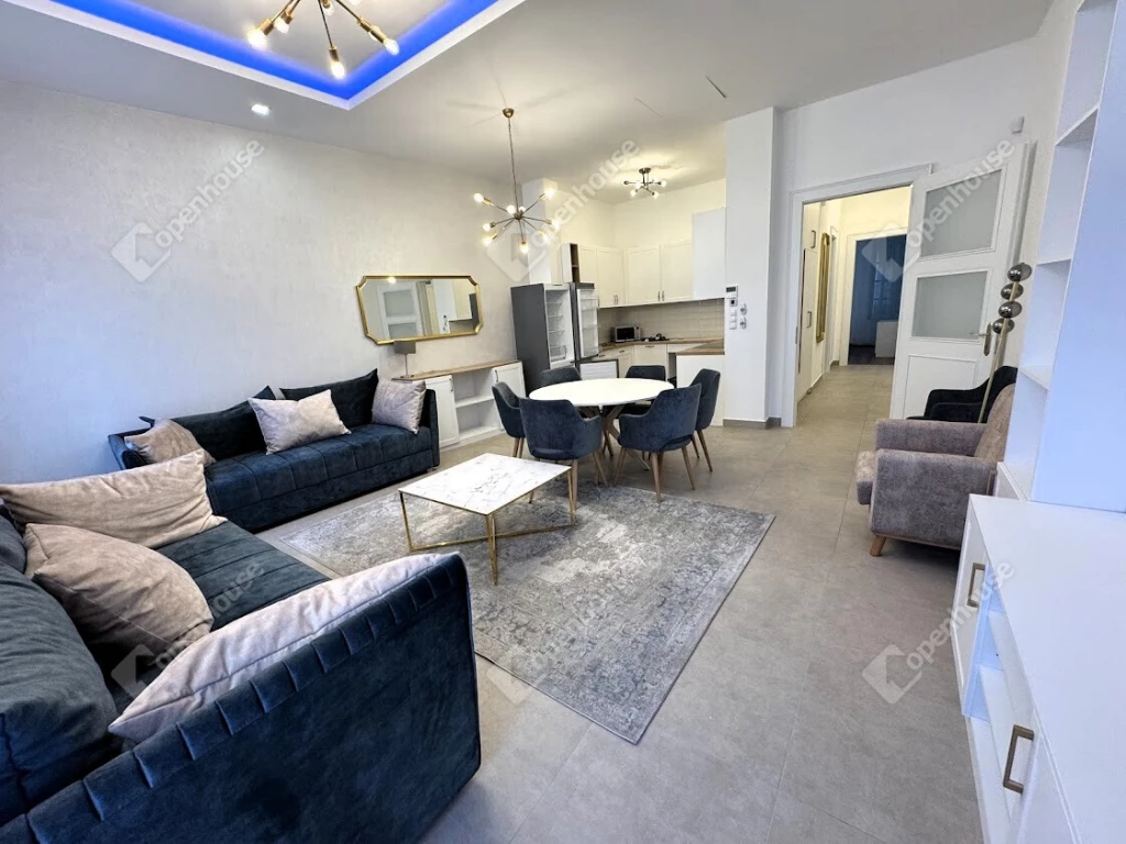 Kiadó nívós nagypolgári stílusú lakások.