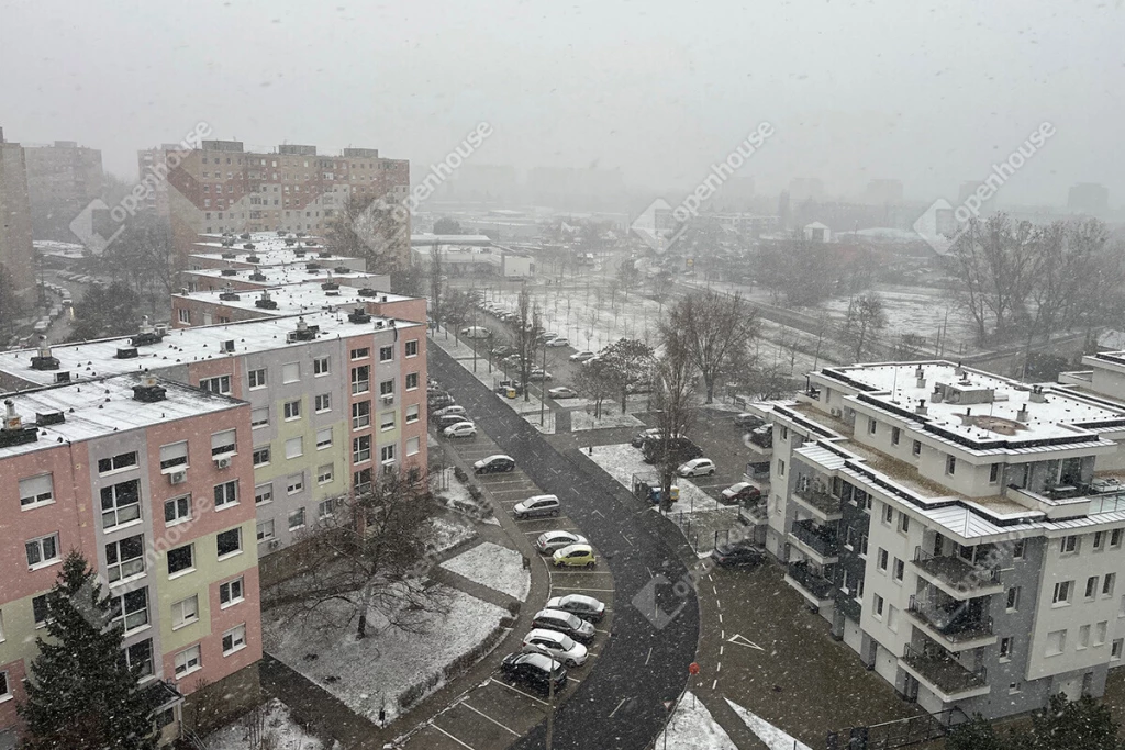 Eladó felújítandó lakás, Cserepes köz