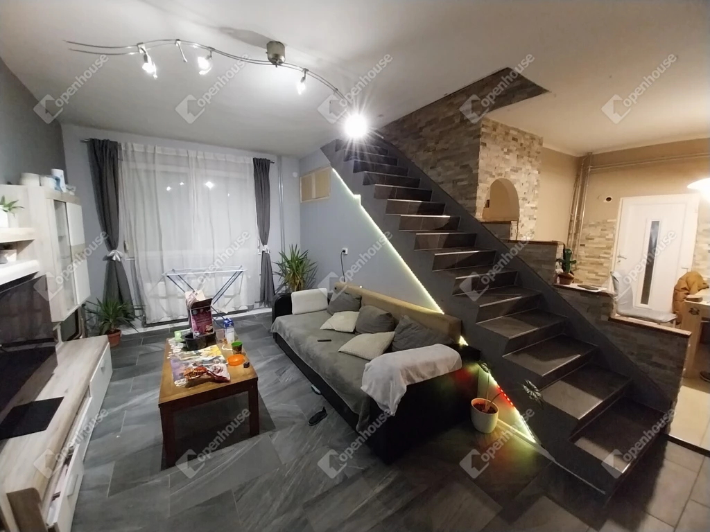 Téglalakás nagyon jó áron!