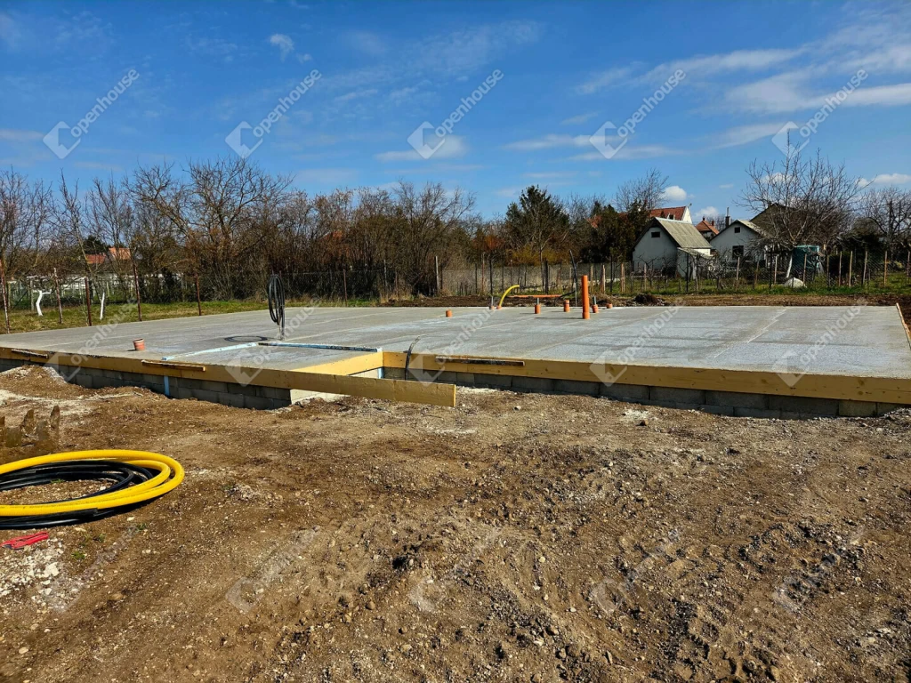 c3-1-name c2-1-name, Székesfehérvár, Szárazrét-Feketehegy