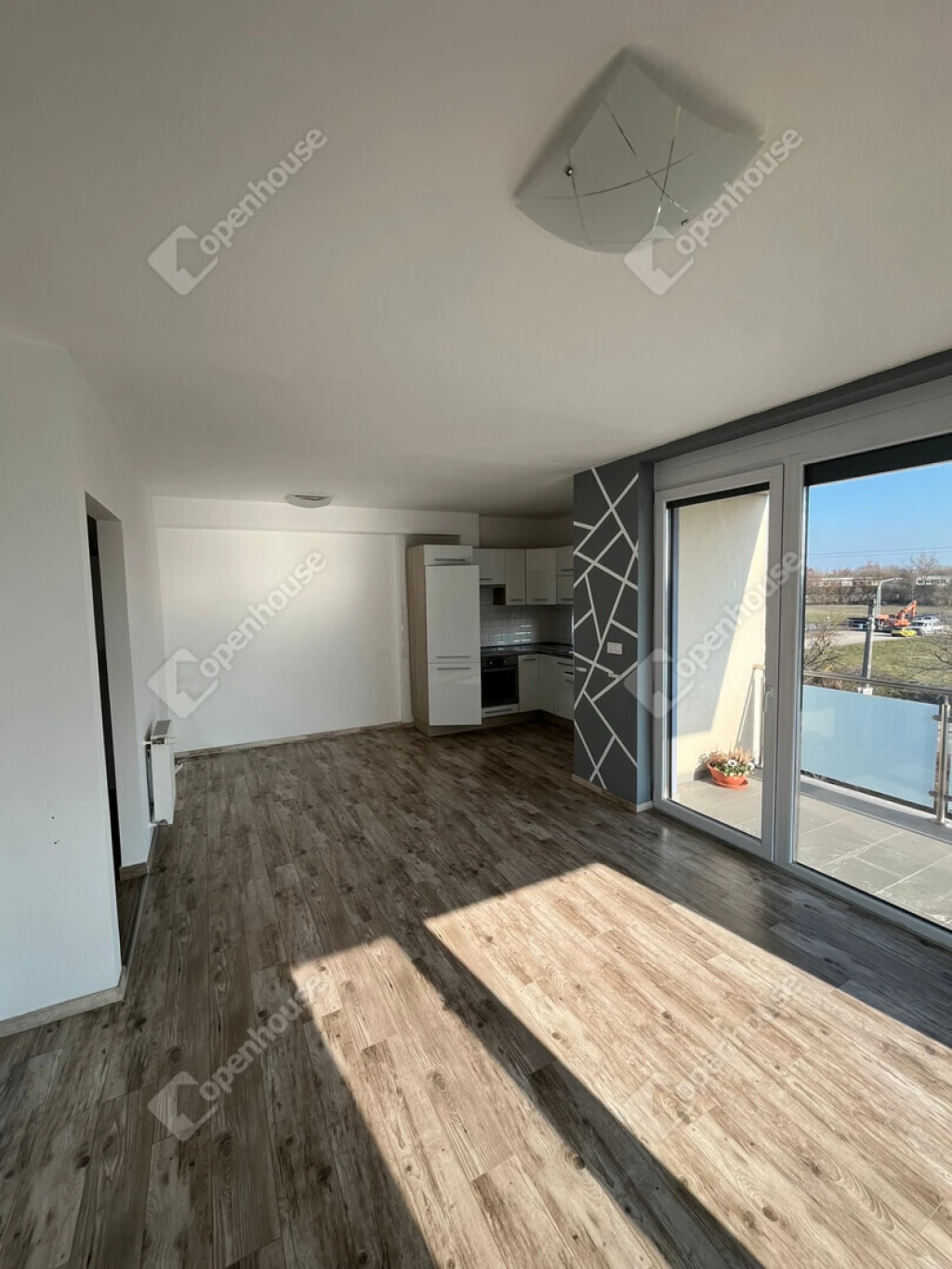 Újszerű társasházi lakás a Harmatosvölgyben