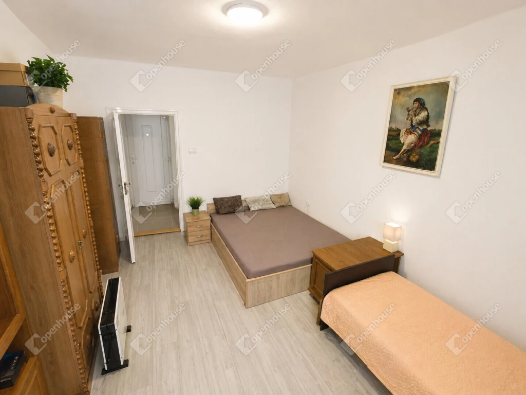 Eladó társasházi lakás Pétfürdőn