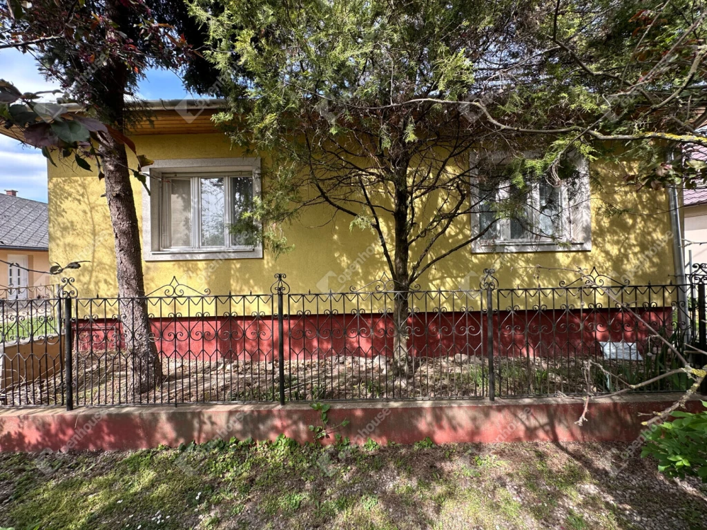 Eladó családi ház Csákváron