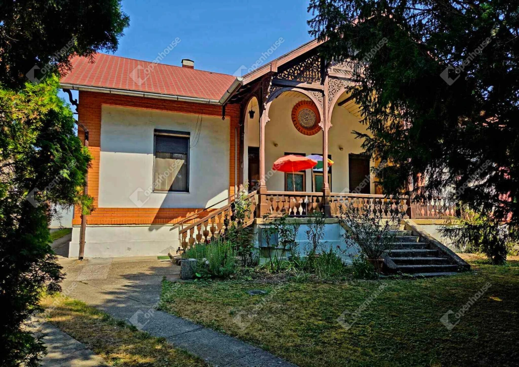 A múlt eleganciája Székesfehérvár egyik legszebb villájában