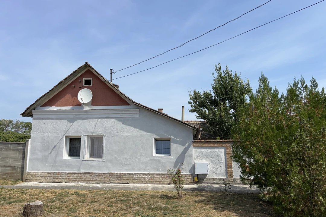 For sale house, Apátfalva