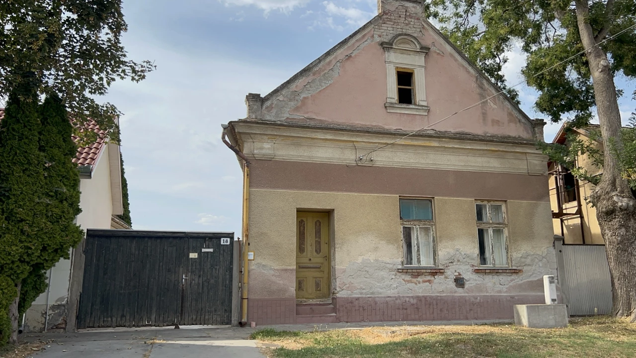 For sale house, Makó