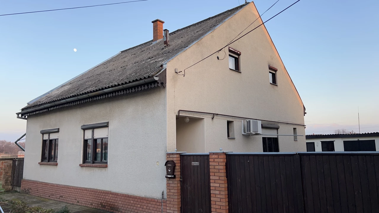 For sale house, Makó