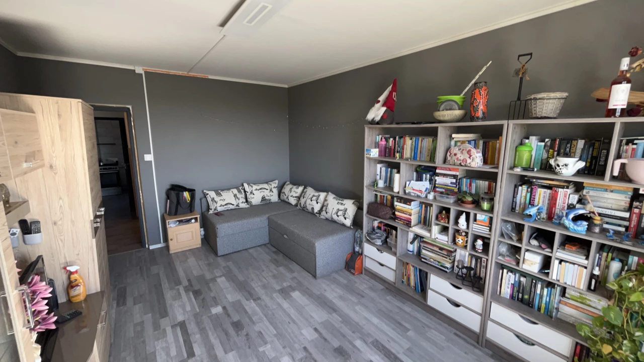 For sale panel flat, Szeged