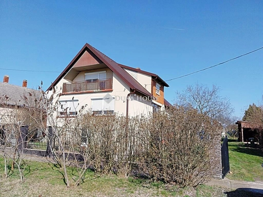 Eladó ház, Ászár