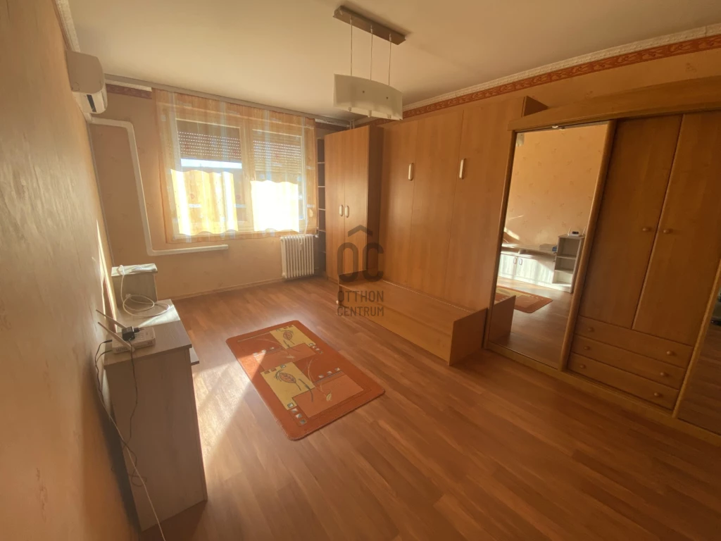 For rent panel flat, Miskolc, Belváros