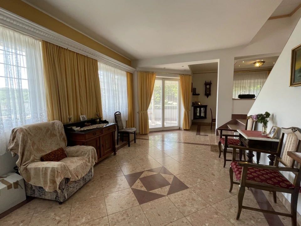 c3-1-name c2-1-name, Balatonalmádi