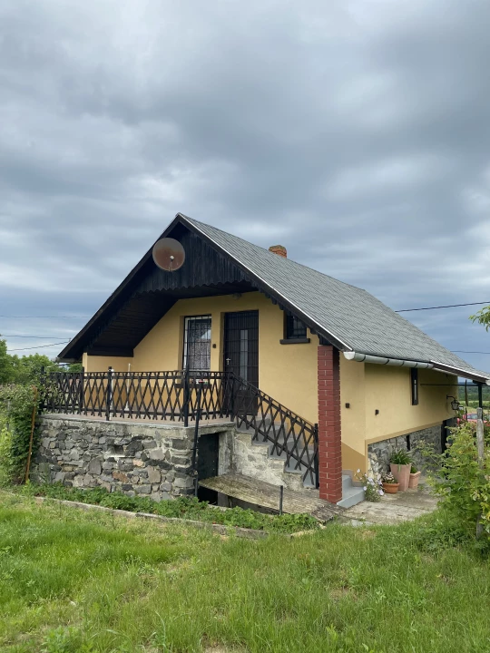 Eladó hétvégi ház, Doba