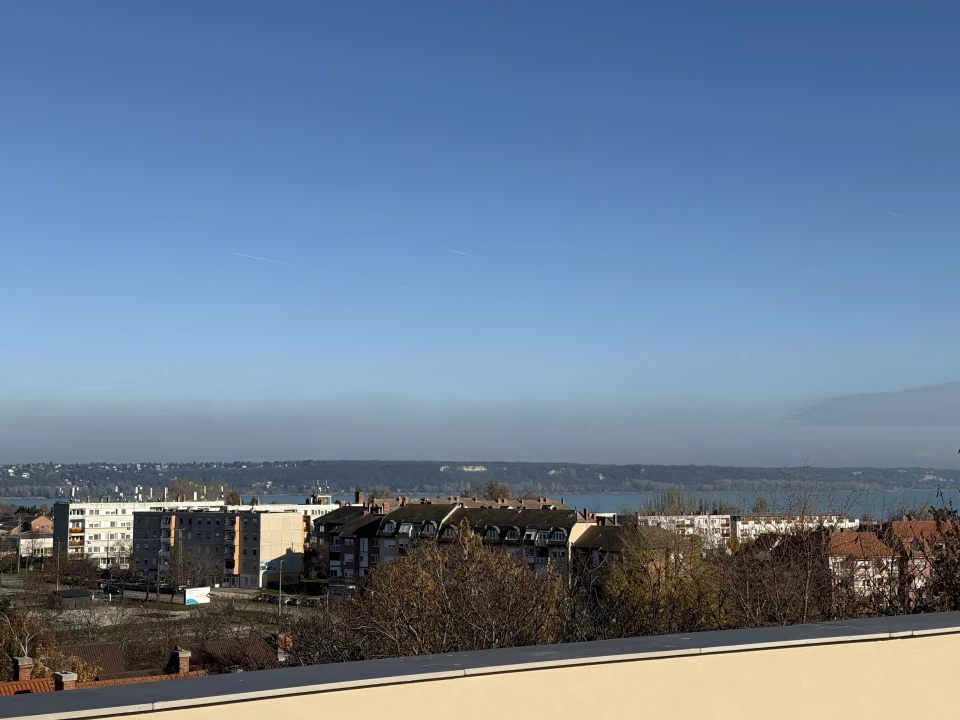 Eladó téglalakás, Balatonalmádi