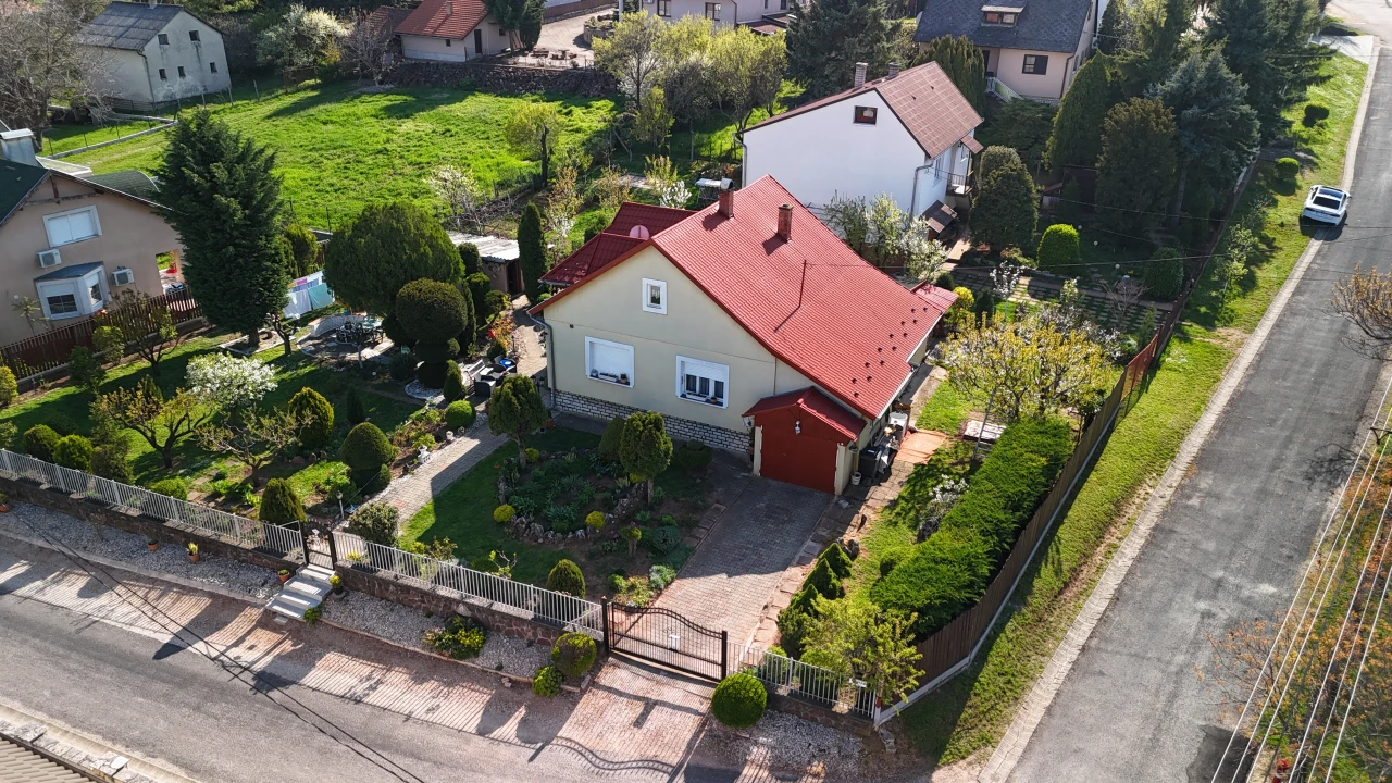 Eladó családi ház, Balatonalmádi