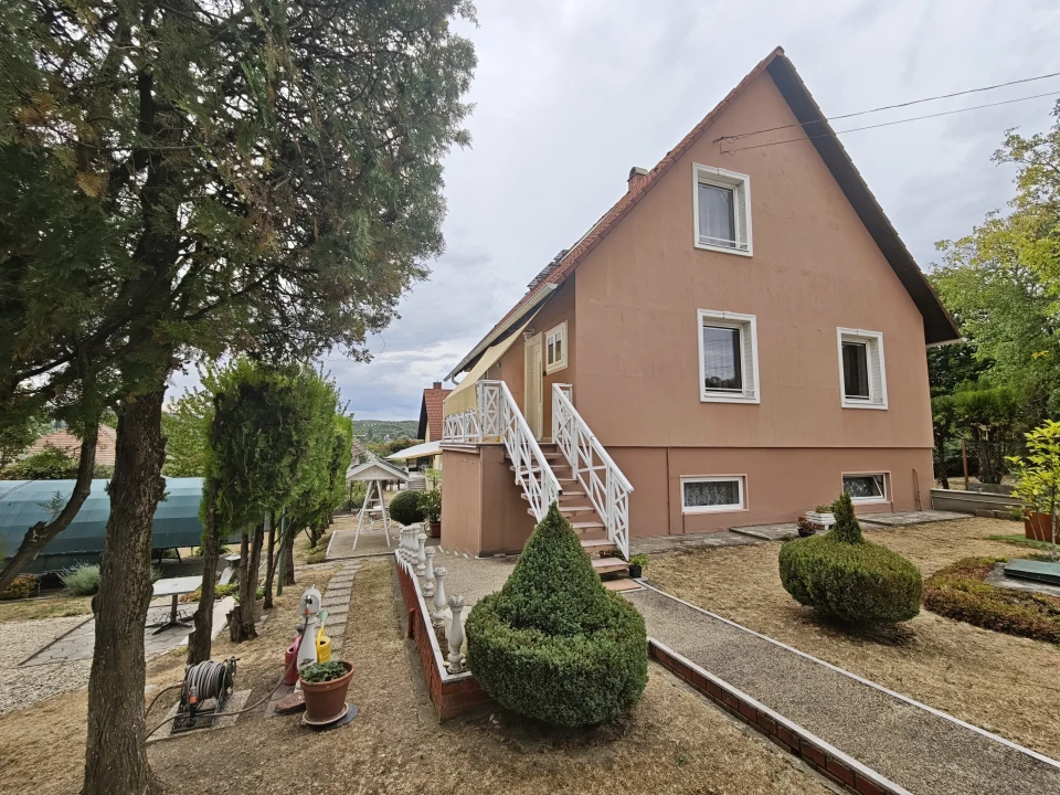 Eladó családi ház, Balatonfűzfő