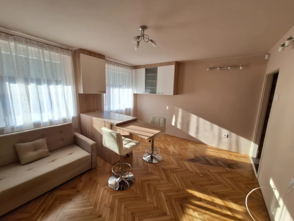 Eladó téglalakás, Sopron, Batsányi utca 1