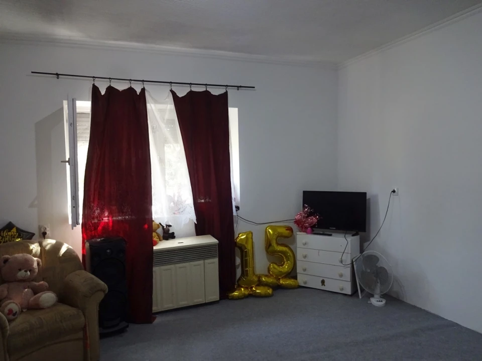 c3-1-name c2-1-name, Délegyháza