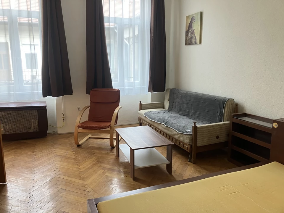 Kiadó téglalakás, Budapest VI. kerület