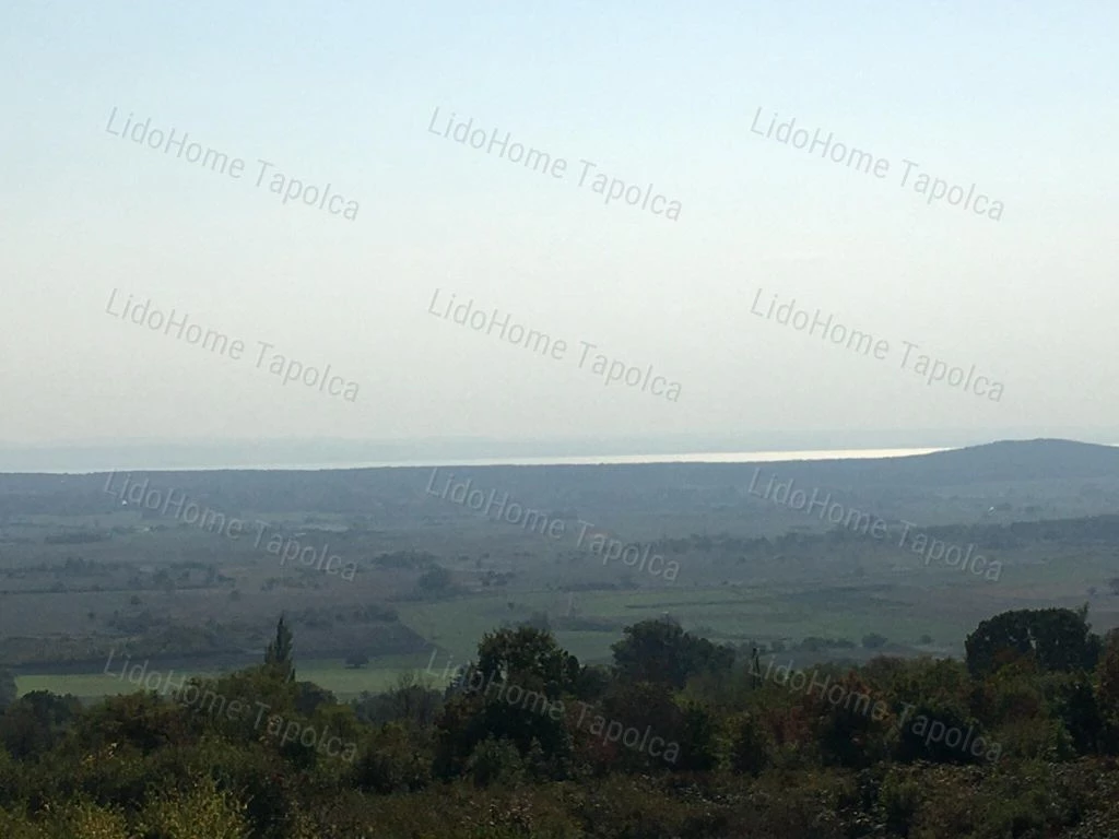 Eladó Balatonra-, Káli-medencére panorámás köveskáli zártkert!