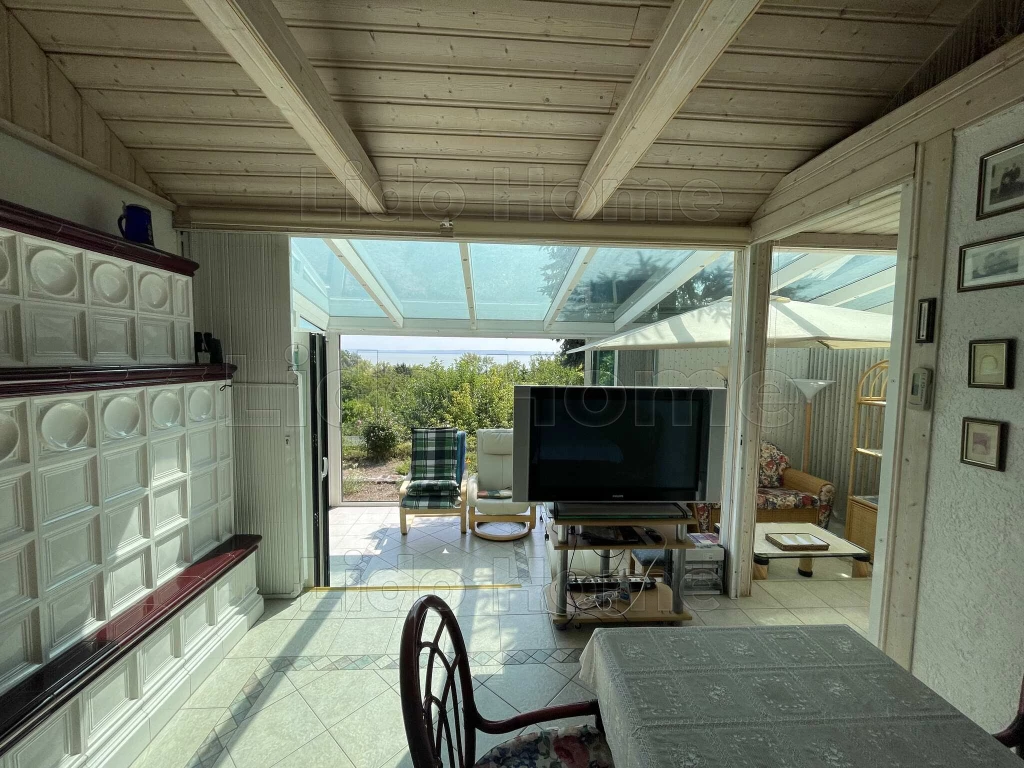 BALATONI ÖRÖKPANORÁMÁS, MEDENCÉS NYARALÓ ÁBRAHÁMHEGYEN ELADÓ