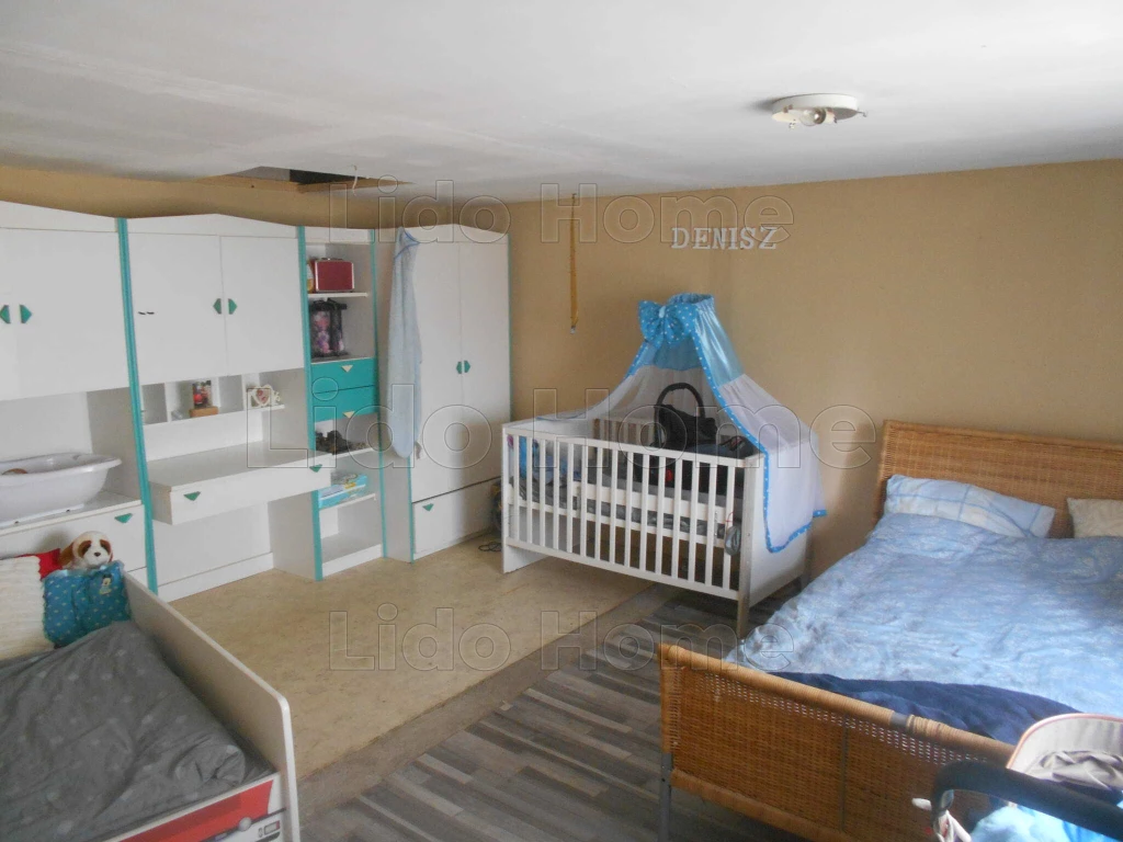 Sümegen egy kicsi ház, új tulajára vár!