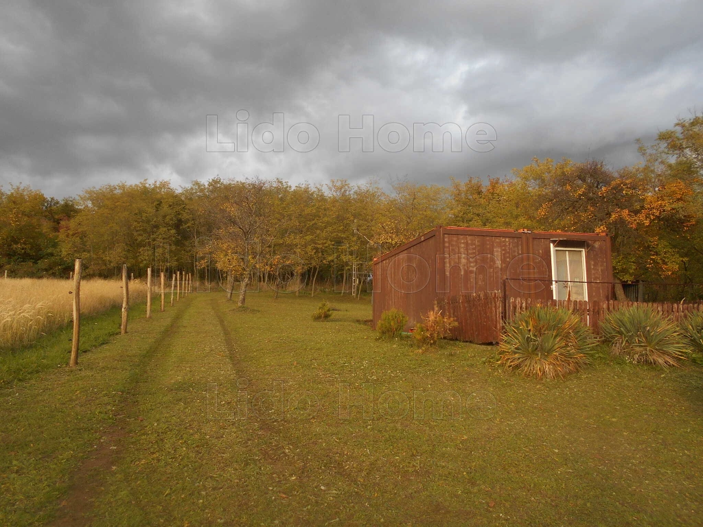 Várvölgyi panorámás telek, lakókonténerében nyaralni lehet!