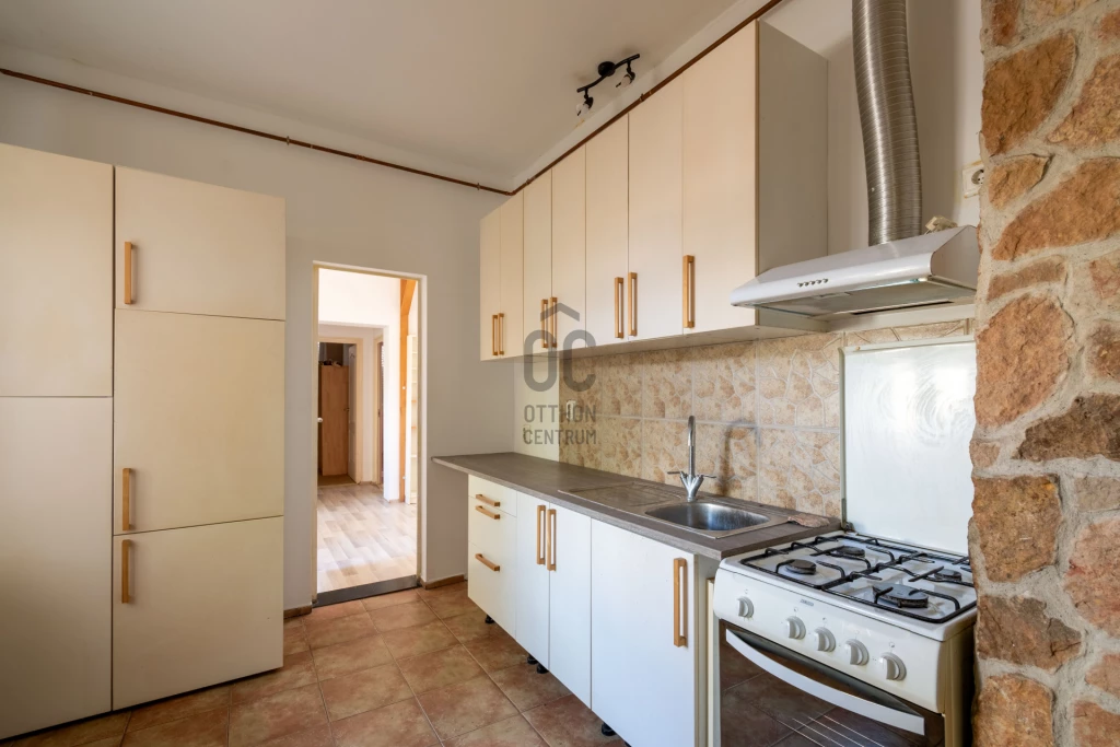 Eladó családi ház, Székesfehérvár, Palotaváros