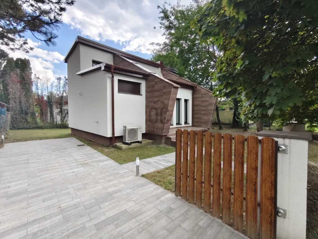 c3-1-name c2-1-name, Siófok, Ezüstpart