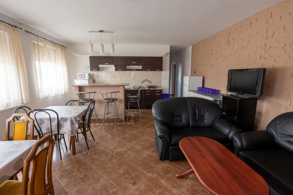 Kiadó családi ház, Székesfehérvár, Szárazrét